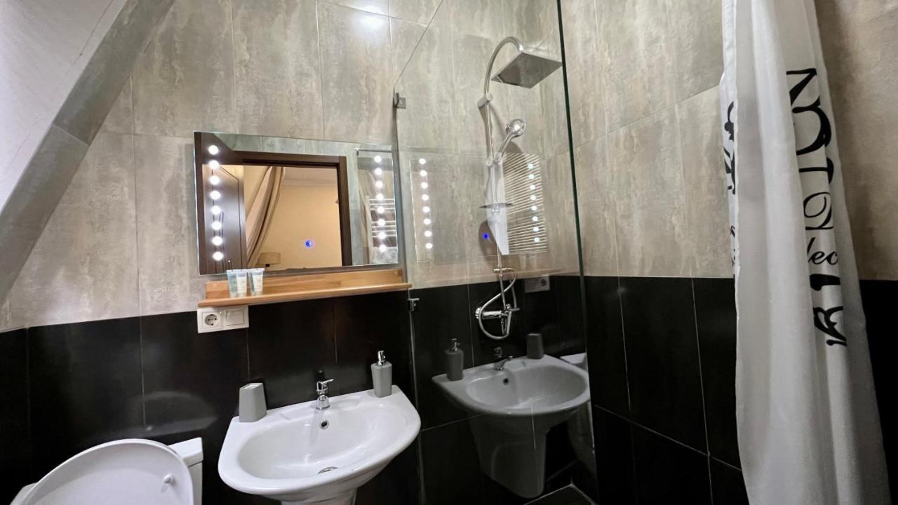 Point Hotel Tbilisi Exterior foto
